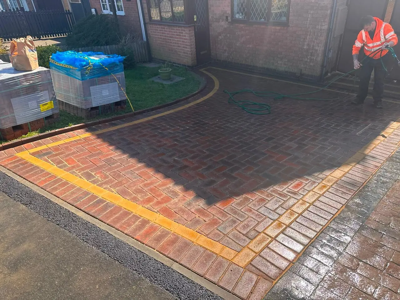 Example of block paving driveways work by Holmes Landscapes