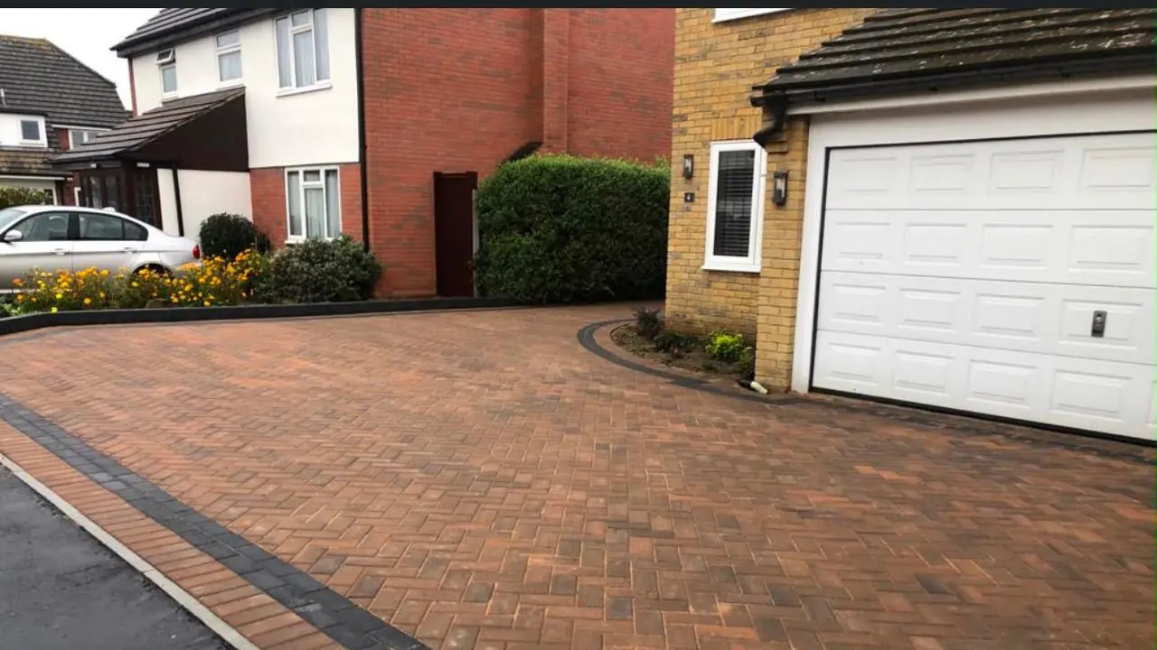 Block Paving Driveways by Holmes Landscapes