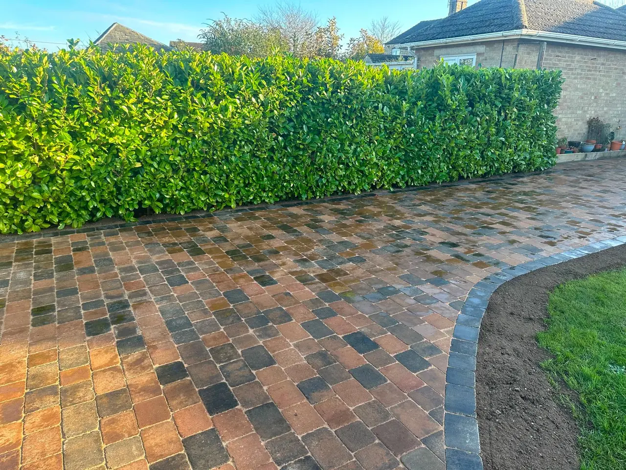 Example of driveway cleaning & sealing work by Holmes Landscapes