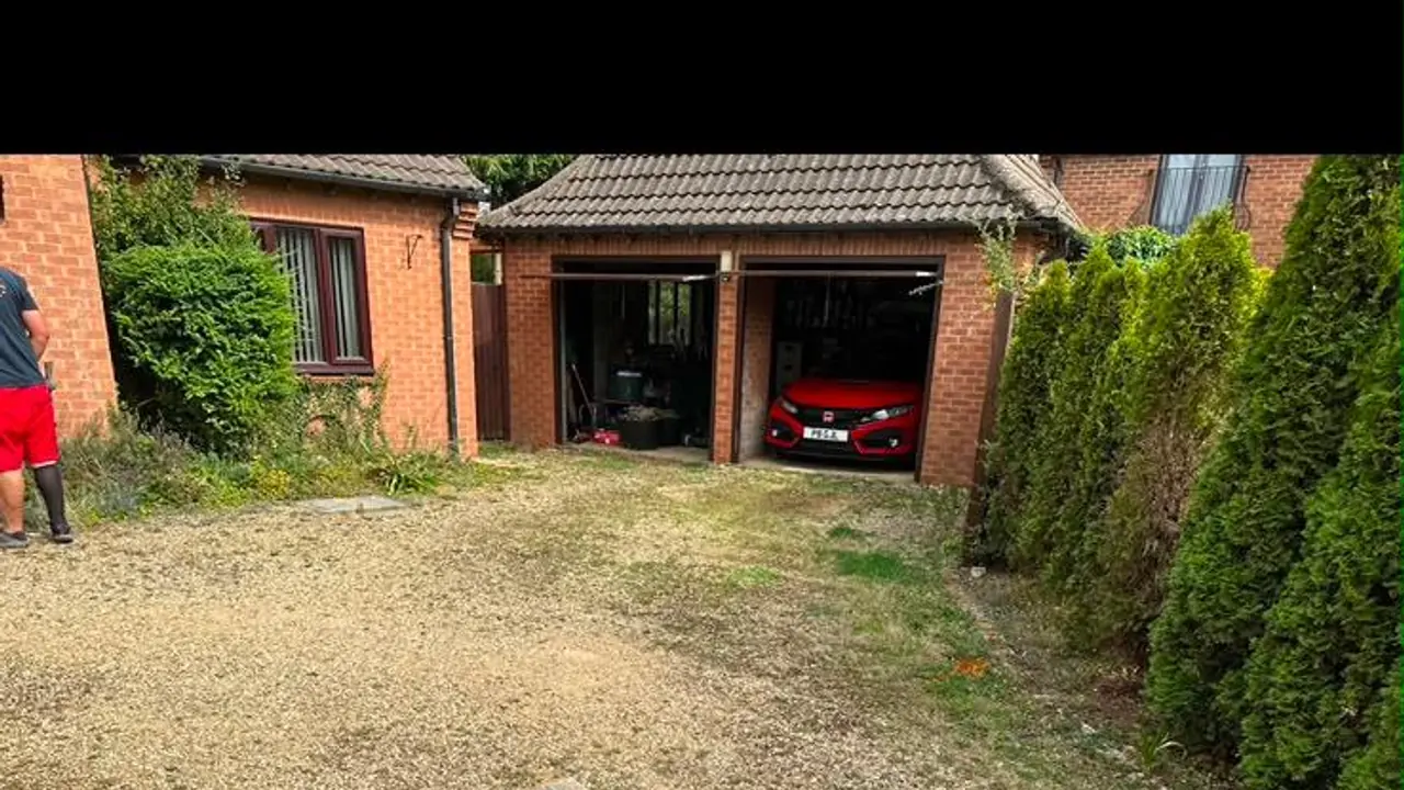 Gravel Driveways by Holmes Landscapes