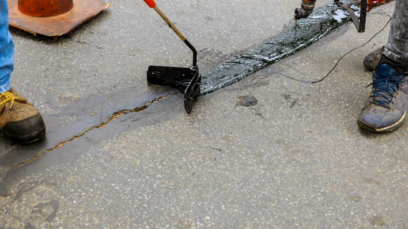Surface Dressing by Holmes Landscapes